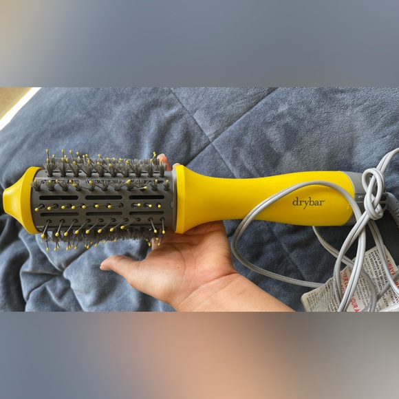 Drybar!!!!! Blow-Dryer Brush The Single Shot